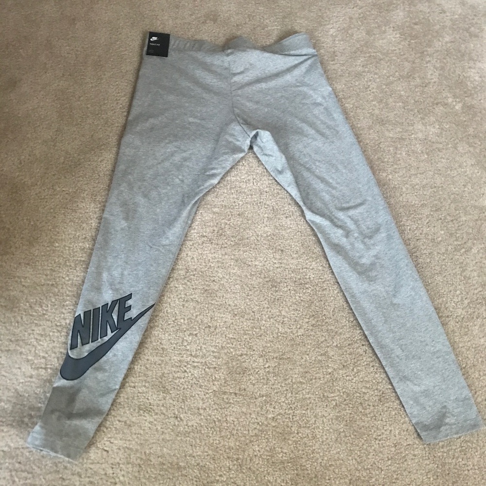 BRAND NEW GRAY NIKE WORK OUT PANTS